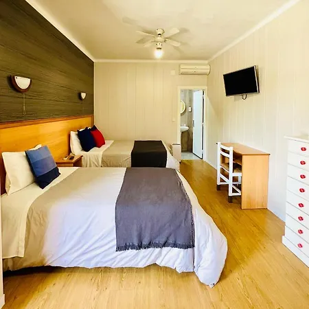 Guest house Costa Brava Alojamento Benedita