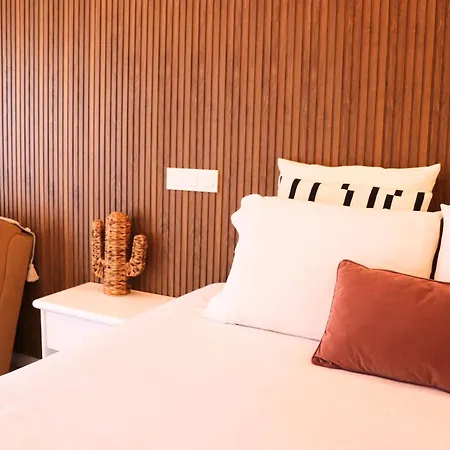 Guest house Costa Brava Alojamento Benedita