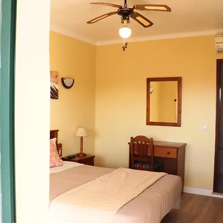 Guest house Costa Brava Alojamento *