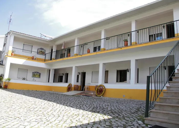 Guest house Costa Brava Alojamento 3*
