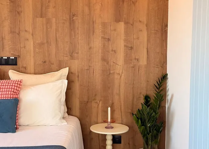 Guest house Costa Brava Alojamento 3*